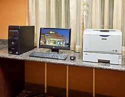 Holiday Inn Express & Suites Sacramento NE Cal Expo by IHG