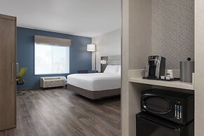 Holiday Inn Express & Suites Sacramento NE Cal Expo by IHG