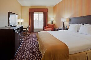 Holiday Inn Express & Suites Sacramento NE Cal Expo by IHG