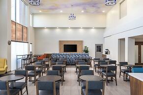 Holiday Inn Express & Suites Sacramento NE Cal Expo by IHG