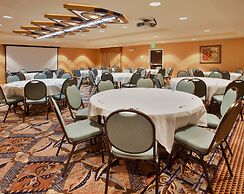 Holiday Inn Express & Suites Sacramento NE Cal Expo by IHG