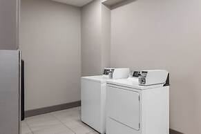 Holiday Inn Express & Suites Sacramento NE Cal Expo by IHG