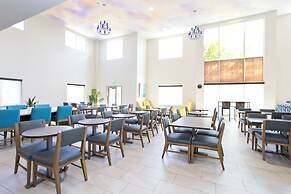 Holiday Inn Express & Suites Sacramento NE Cal Expo by IHG