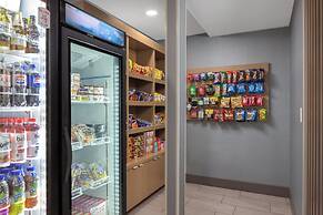 Holiday Inn Express & Suites Sacramento NE Cal Expo by IHG