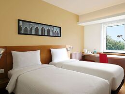 ibis Pune Viman Nagar Hotel