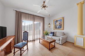 La Moraleja The Quiet Hotel- Adults Only