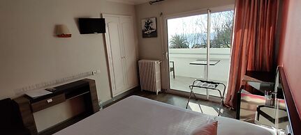 Logis Hotel Les Bleuets