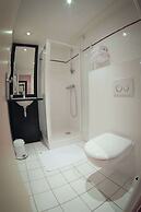 Brit Hotel Les Voyageurs