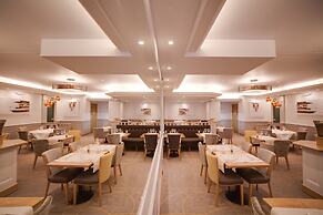 Brit Hotel Les Voyageurs