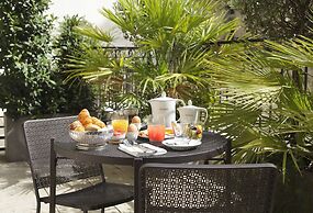 Hotel Rochester Champs Elysées