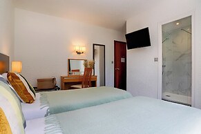 Brit Hotel Le Branhoc