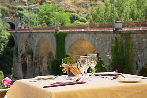 Logis Hotel Restaurant Du Pont