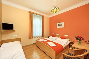 Hotel Golden City Garni