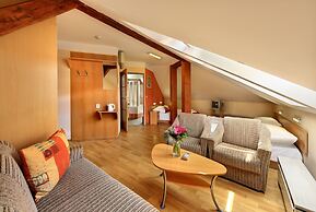 Hotel Golden City Garni