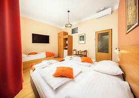 Hotel Golden City Garni
