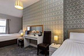 Clifden House by Nina