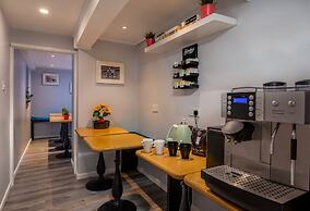 Clifden House by Nina