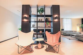 Bob W Munich Schwabing