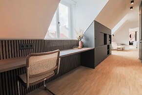 Bob W Munich Schwabing