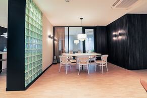 Bob W Munich Schwabing