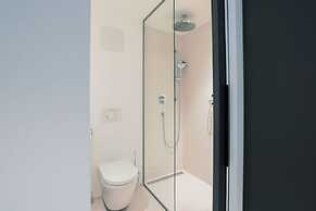 Bob W Munich Schwabing