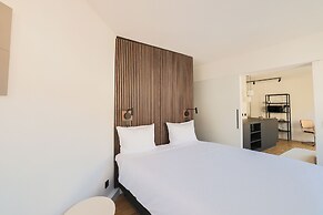 Bob W Munich Schwabing