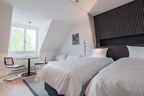 Bob W Munich Schwabing