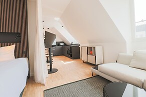 Bob W Munich Schwabing