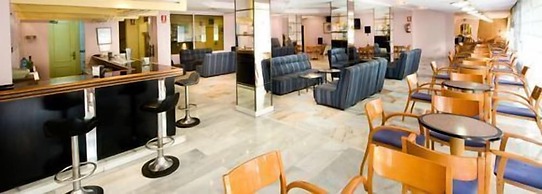 Hotel Monarque El Rodeo