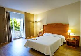 Hotel Monarque El Rodeo