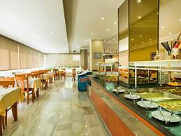 Hotel Monarque El Rodeo