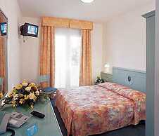 SALUS Smart & Chic Hotel