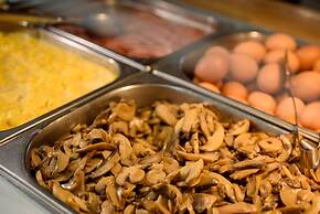 Afroditi Venus Beach Hotel & Spa