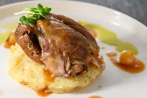 Afroditi Venus Beach Hotel & Spa