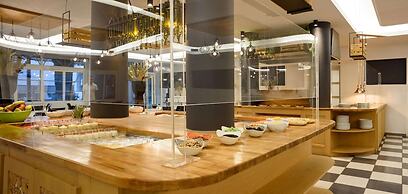 Afroditi Venus Beach Hotel & Spa