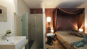 The Rooms Bed & Breakfast