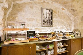 Le Relais Saint Honoré