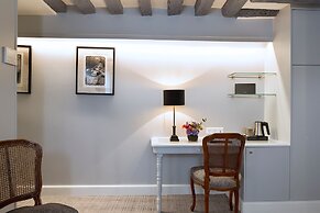 Le Relais Saint Honoré