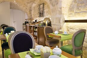 Le Relais Saint Honoré