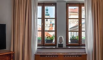 Aurus Hotel by Adrez Living