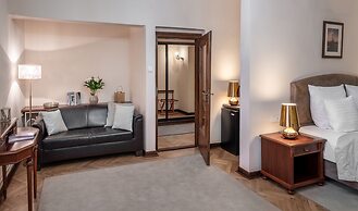 Aurus Hotel by Adrez Living