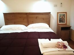 Vatican Rooms Guest House