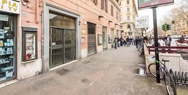 Vatican Rooms Guest House