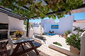 Rio Arade Manor House