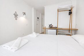 Hideaway Hotel