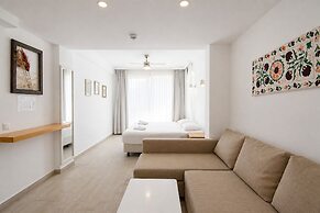 Hideaway Hotel
