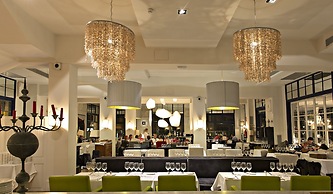 Hotel Trias