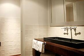 Hotel Trias