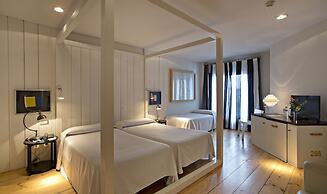 Hotel Trias