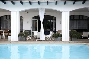Hotel Trias